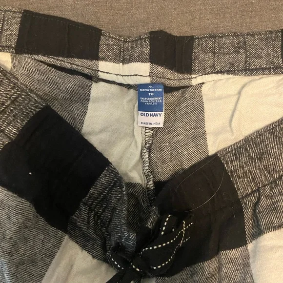 Old navy pajama shorts - Picture 3 of 3